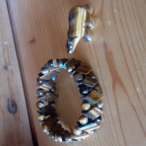 Genuine gemstone set